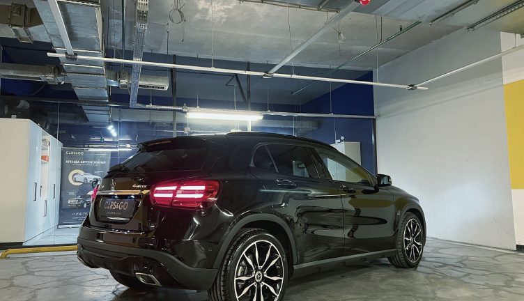 Mercedes-Benz GLA 250 4MATIC