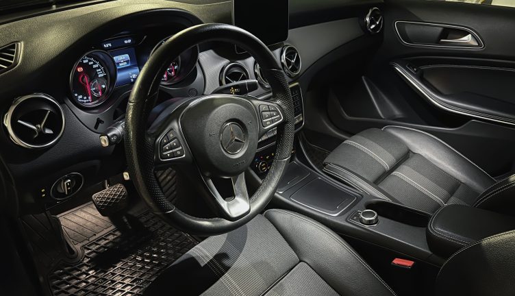 Mercedes-Benz GLA 250 4MATIC