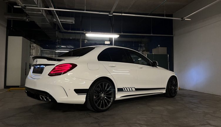 Mercedes-Benz C180