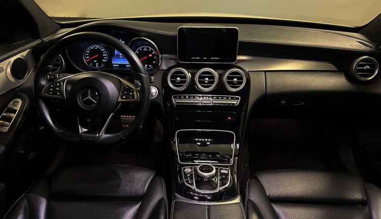 Mercedes-Benz C180