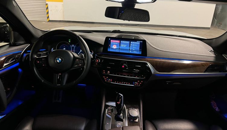 BMW 530